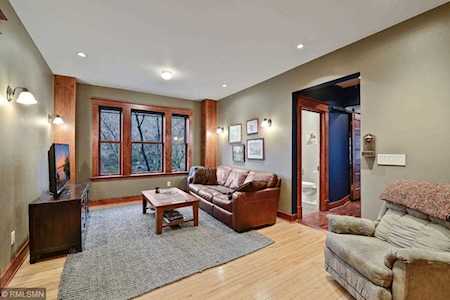 1303 Yale Place #5 Minneapolis, MN 55403