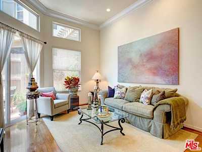 2032 S Barrington Avenue #3B Los Angeles, CA 90025