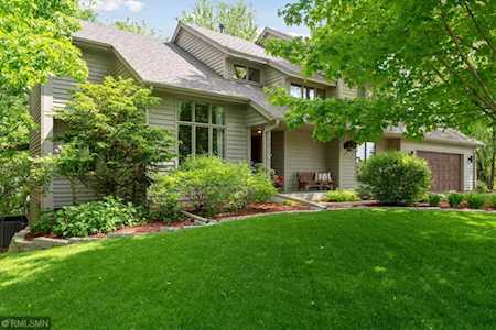 689 Stonewood Road Eagan, MN 55123