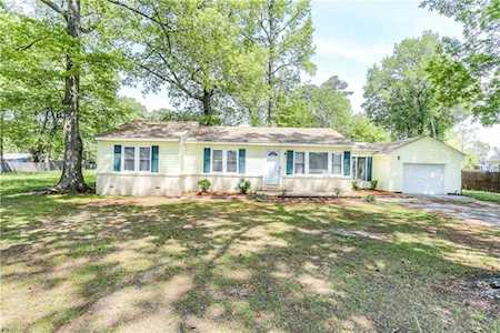 112 Marion Dr Chesapeake, VA 23322