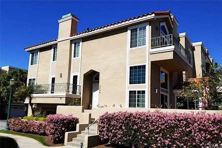 6066 Broadstone Circle Huntington Beach, CA 92648