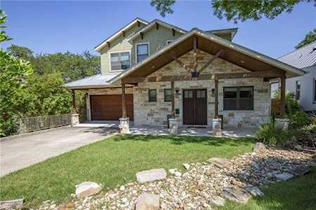 3207 Churchill Dr Austin, TX 78703