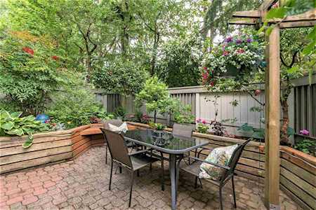 2256 W 7th Avenue #105 Vancouver, BC V6K 1Y2