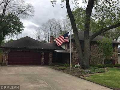 2253 Leona Drive New Brighton, MN 55112