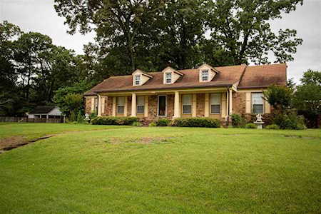 6189 Ivanhoe Rd Bartlett, TN 38134