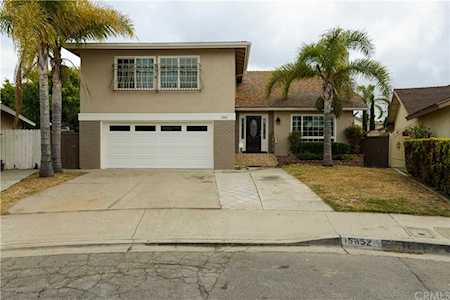 15852 Rochester Street Westminster, CA 92683