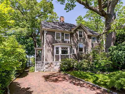 9 Glengarry Road Winchester, MA 01890