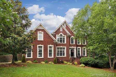 4736 Snow Dr Harrisburg, NC 28075