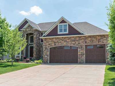 4009 103rd Avenue N Brooklyn Park, MN 55443