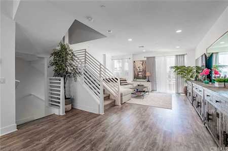 669 W 17th Street Costa Mesa, CA 92627