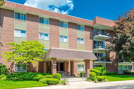 1025 S Fernandez Ave #3C Arlington Heights, IL 60005