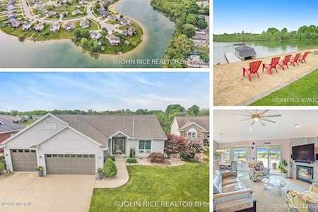 6527 SE Summer Shores Dr Grand Rapids, MI 49548