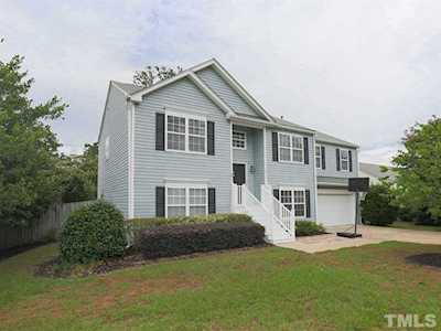 401 Birchtree Valley Court Fuquay Varina, NC 27526