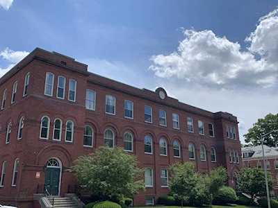 63 Illinois St #105 Worcester, MA 01610