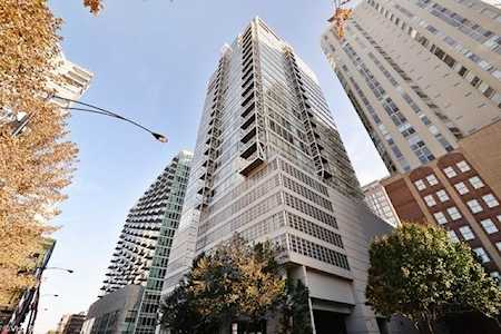 653 N Kingsbury St #2003 Chicago, IL 60654