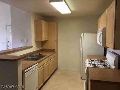 8250 Grand Canyon Dr #2014 Las Vegas, NV 89166