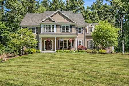 23 Field Stone Way Bolton, MA 01740