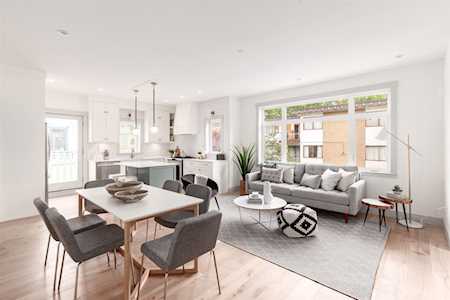 309 W 11th Avenue Vancouver, BC V5Y 1T3