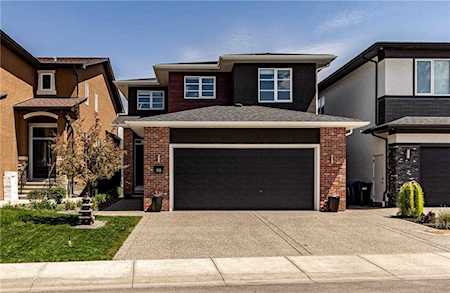 50 Panton View NW Calgary, AB T3K 0W2