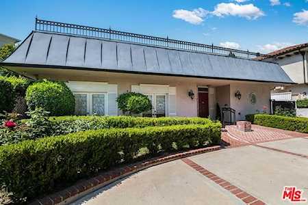 10349 Woodbridge Street Toluca Lake, CA 91602