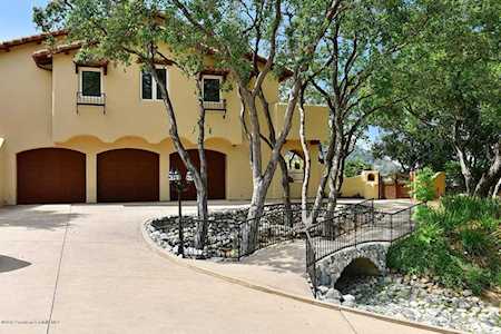 3000 Buckingham Road Glendale, CA 91206