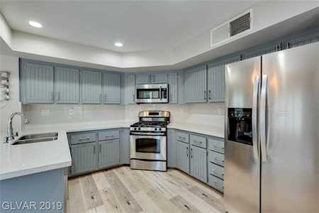7816 Surfcrest Ct Las Vegas, NV 89128