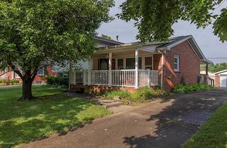 8110 Clematis Ln Louisville, KY 40228