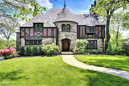 48 Crest Drive South Orange Village Twp., NJ 07079