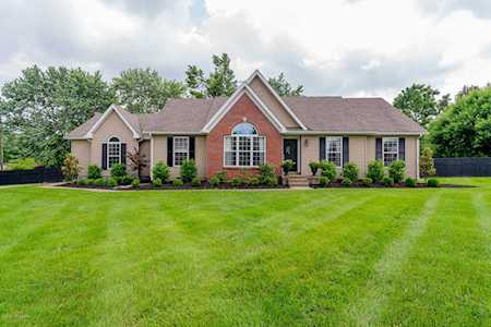 514 Garden Ct Simpsonville, KY 40067
