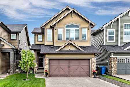 44 Cougar Ridge Manor SW Calgary, AB T3H 0V3