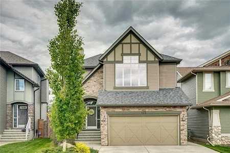 175 Cougartown Close SW Calgary, AB T3H 0B1