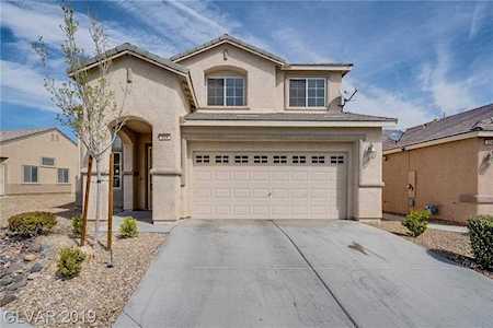324 Iron Summit Ave North Las Vegas, NV 89031