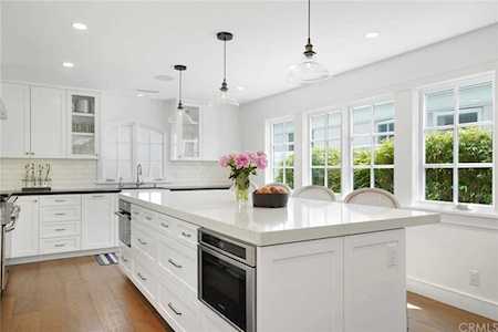 225 Via Orvieto Newport Beach, CA 92663