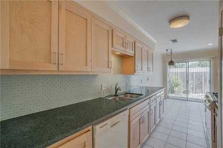 10805 Sandpiper Lane #7 Dallas, TX 75230