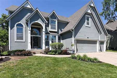 8408 W 129th Terrace Overland Park, KS 66213