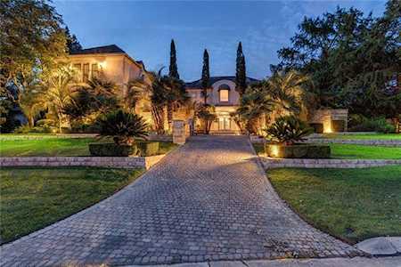 8300 Chalk Knoll Dr Austin, TX 78735