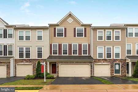 25115 Sweet Myrtle Square Aldie, VA 20105