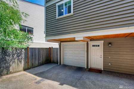 9217 Roosevelt Wy NE #B Seattle, WA 98115