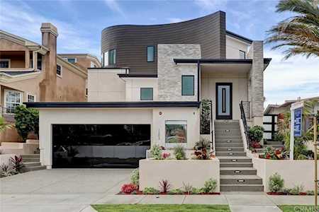 1203 S Gertruda Avenue Redondo Beach, CA 90277