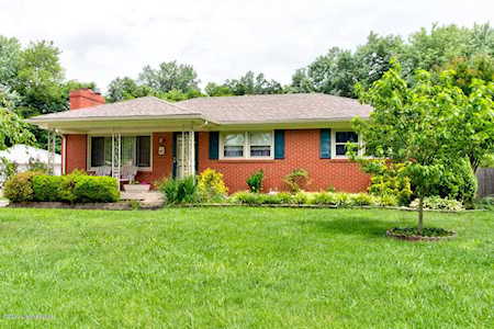 3111 Teakwood Cir Louisville, KY 40216