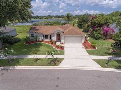 818 Lake Jackson Circle Apopka, FL 32703
