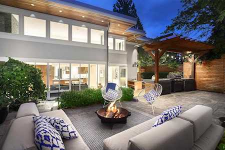 3710 Edgemont Boulevard North Vancouver, BC V7R 2P7