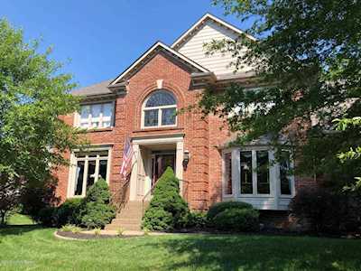 800 Lake Forest Pkwy Louisville, KY 40245