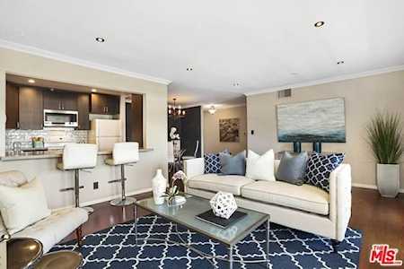 12500 Huston Street #204 Valley Village, CA 91607