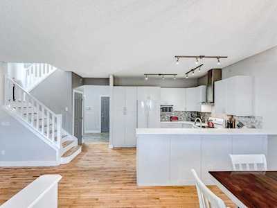 43 Saddleback Way NE Calgary, AB T3J 4K4