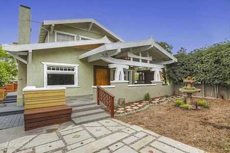 2384 Silver Lake Boulevard Los Angeles, CA 90039
