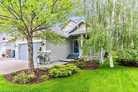 52 Westfall Crescent Okotoks, AB T1S 1V5