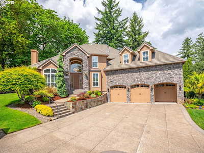 2242 Tannler Dr West Linn, OR 97068
