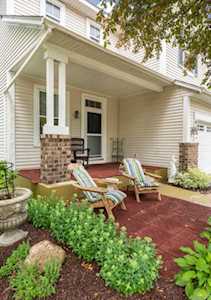 810 Newberry Lane Chaska, MN 55318