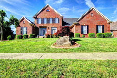 7915 Hall Farm Dr Louisville, KY 40291
